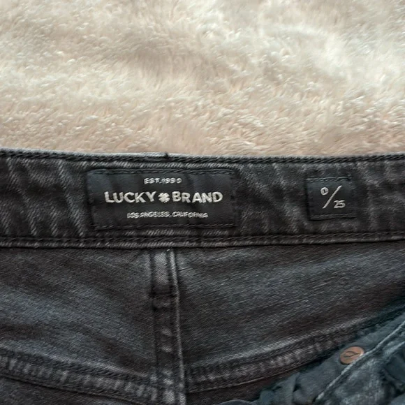 Lucky Brand black cut offs. Size 25/0 - Picture 3 of 5